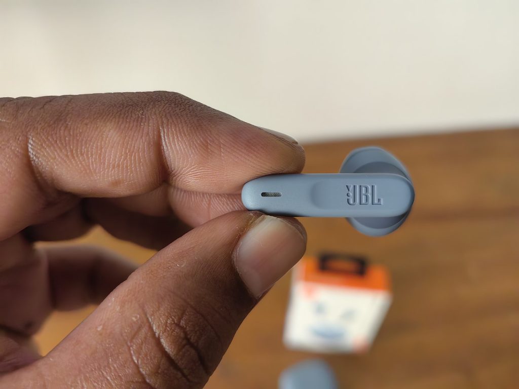 JBL Wave 300 TWS Review 